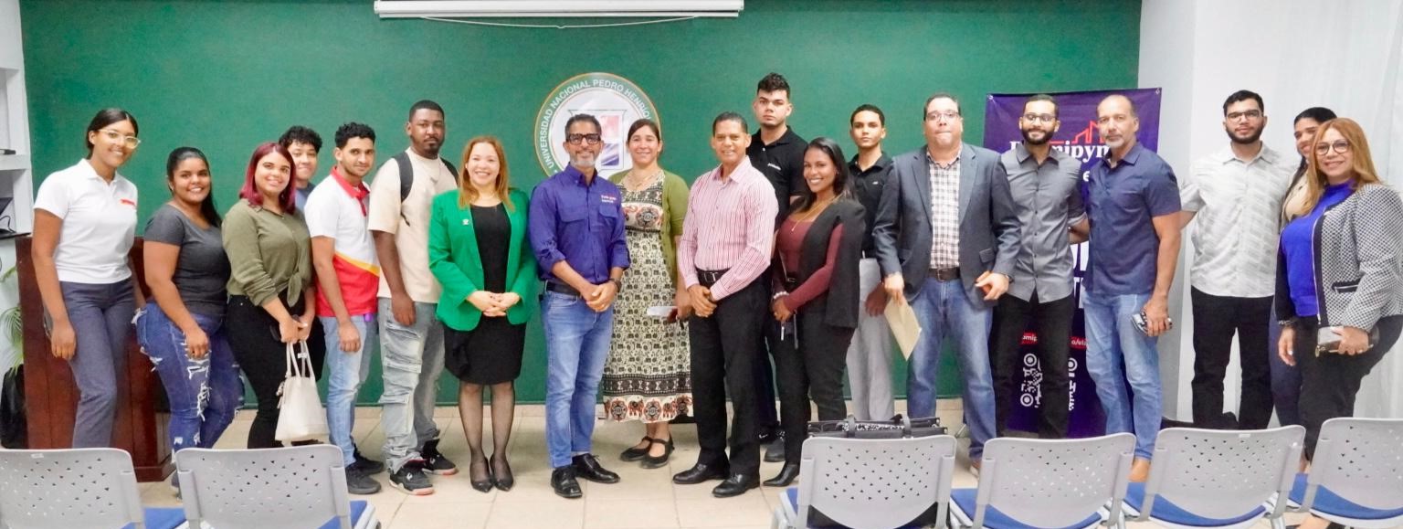 Presetacion De Emprendelab En La Vega Presetacion De Emprendelab En La Vega